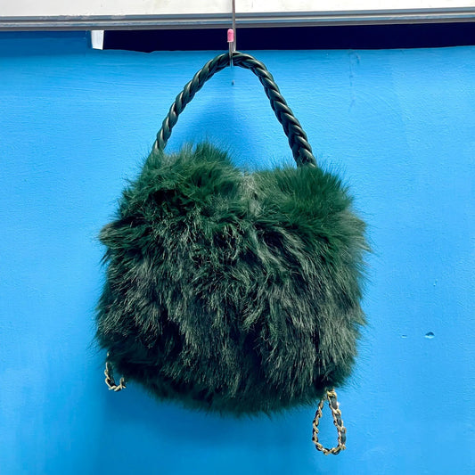Borsa Bauletto Pellicciosa Verde con Tracolla Catenina