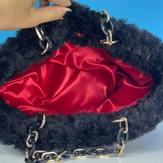 Borsetta in Fettuccia Bordeaux con Pelliccia Nera e Manico Catenina