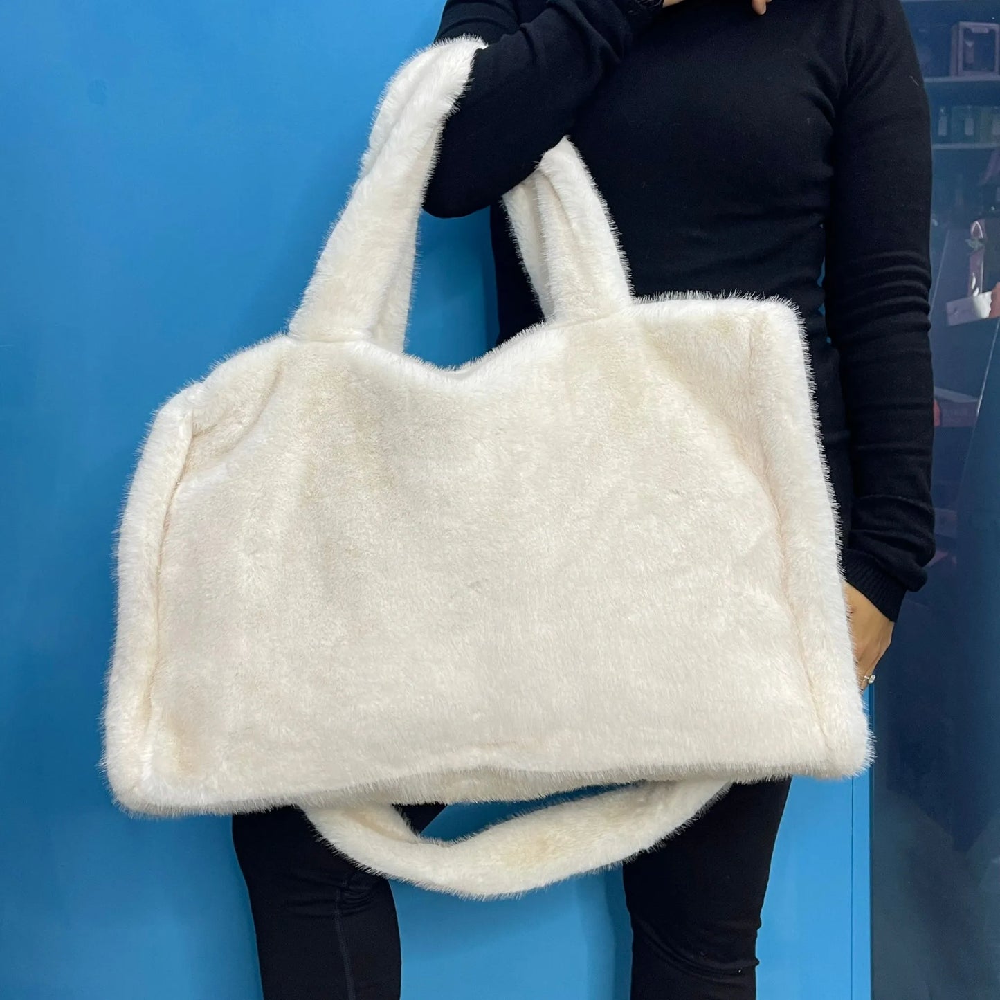 Borsa Big Pellicciosa Morbida Panna con Tracolla