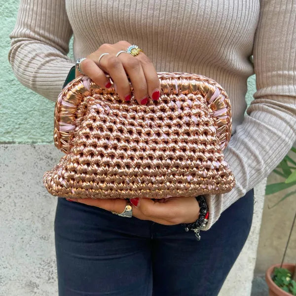 Clutch da 20 cm in Fettuccia Metallica Oro Rosato