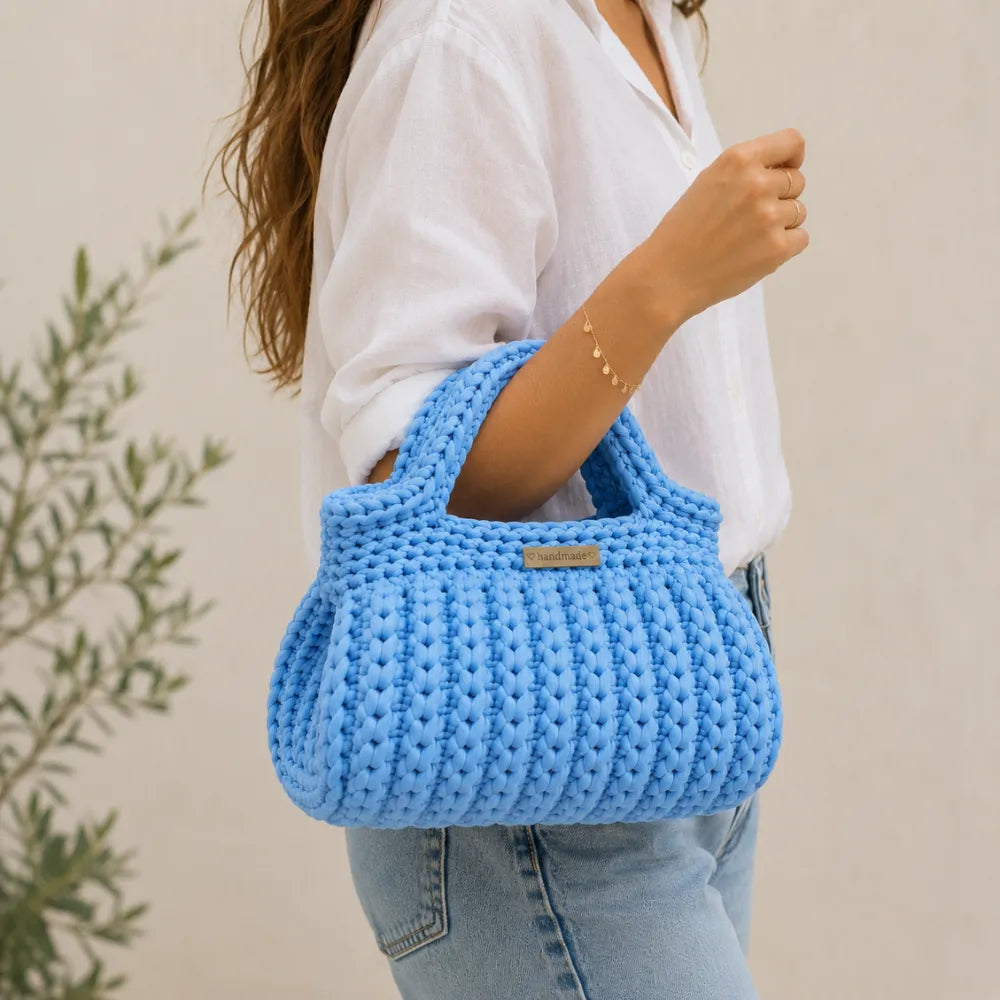 Borsetta Bauletto Realizzata a Mano Azzurra