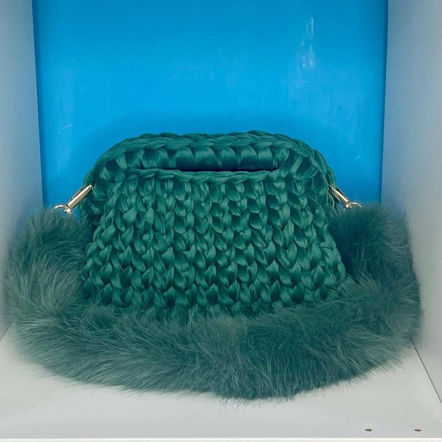 Clutch da 20 cm in Velluto Verde e Manico in Pelliccia