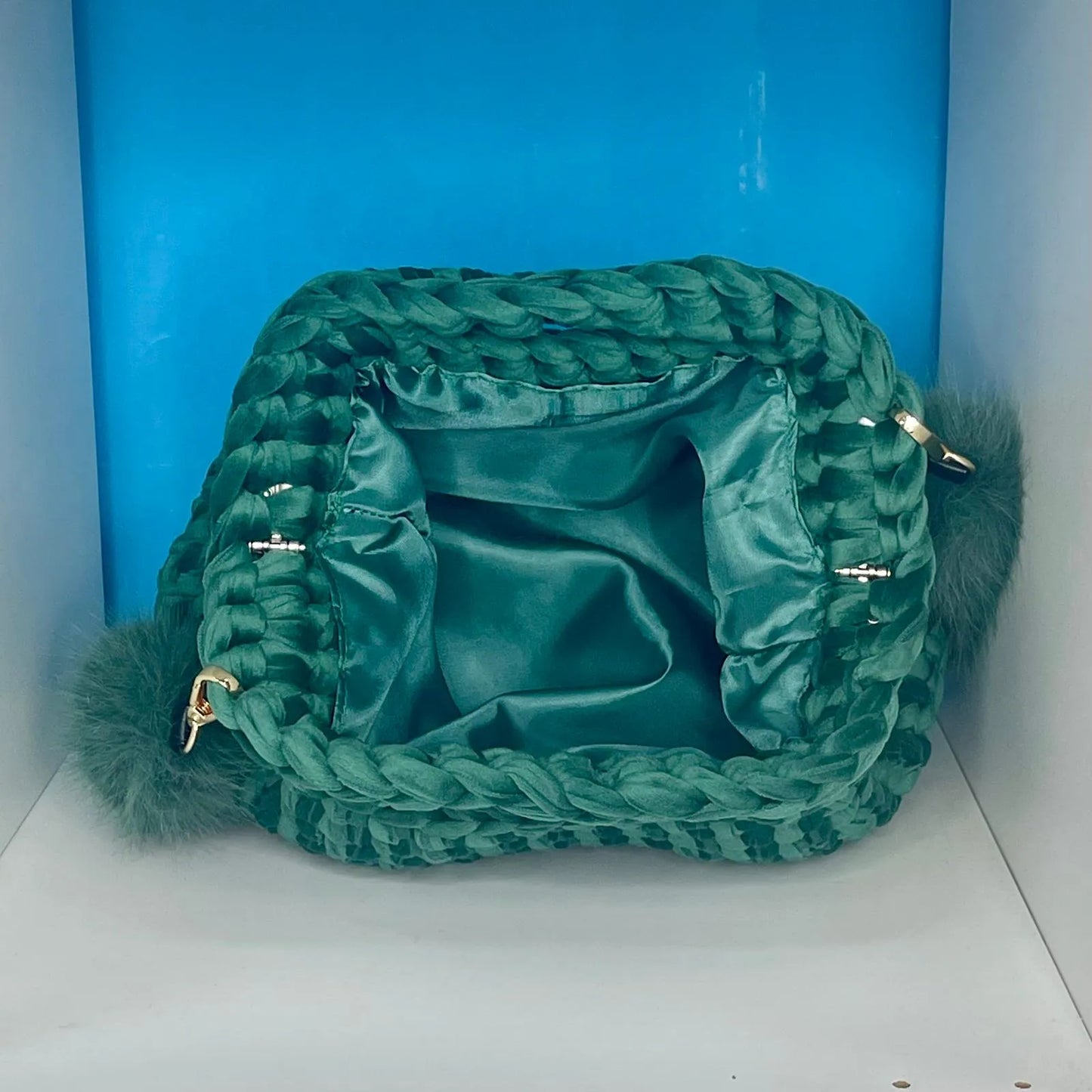 Clutch da 20 cm in Velluto Verde e Manico in Pelliccia