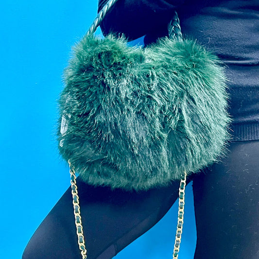 Borsa Bauletto Pellicciosa Verde con Tracolla Catenina