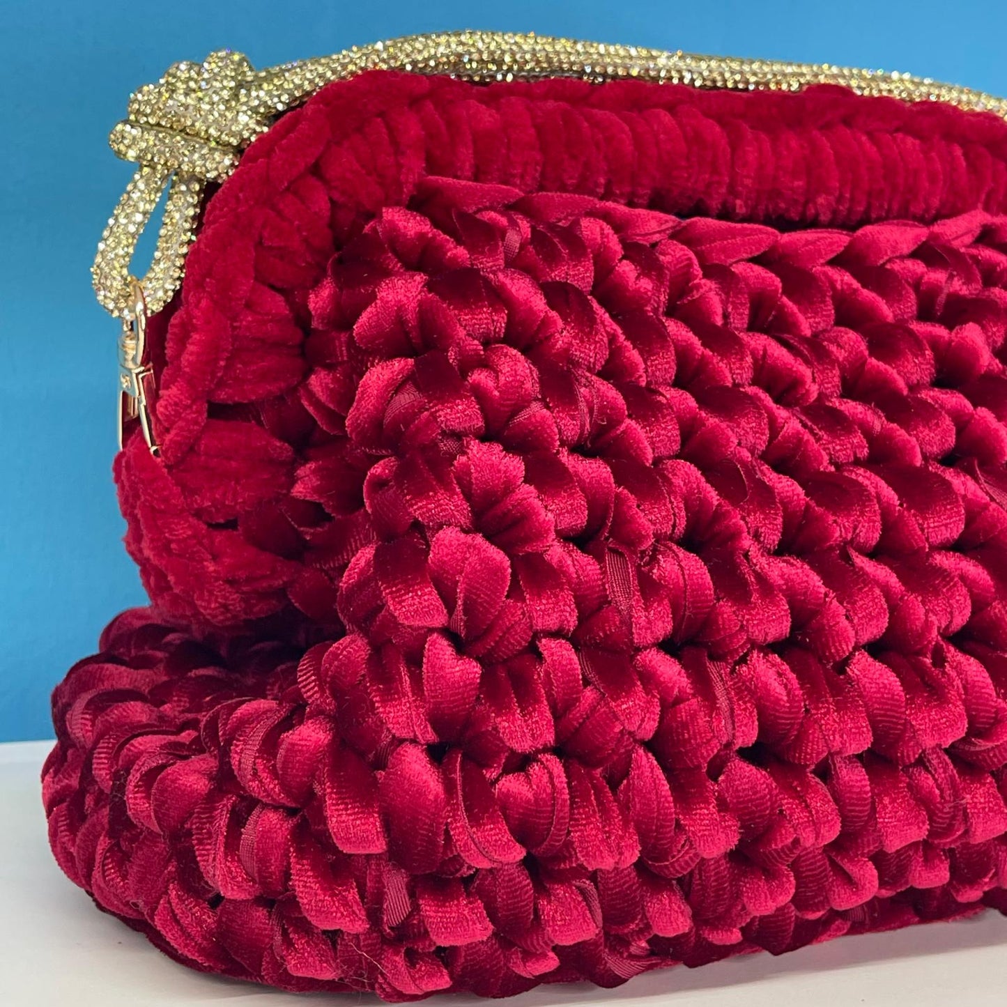 Clutch 20 cm Red in Fettuccia di Velluto con Manico in Ciniglia e Tracolla Svaroski