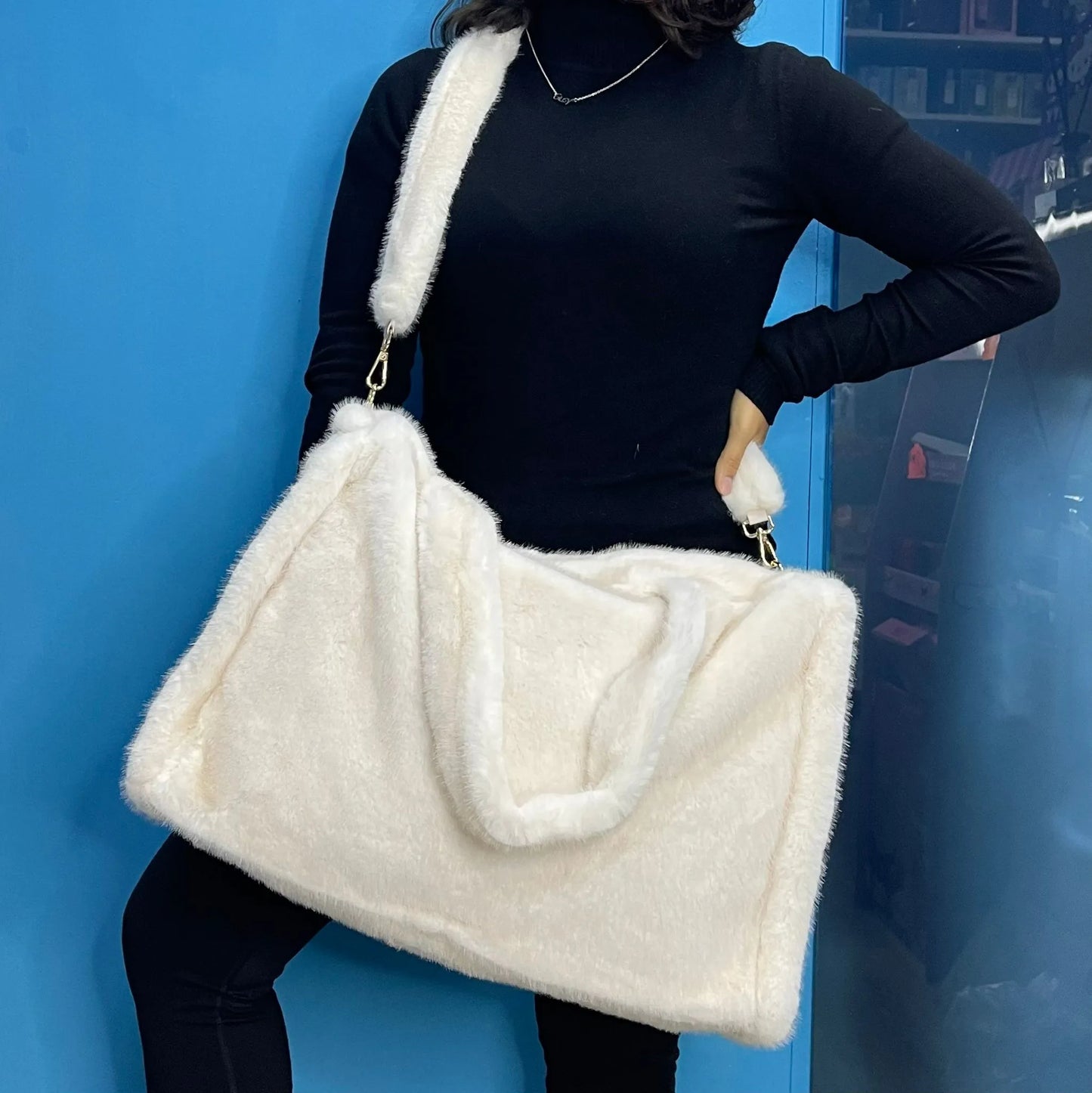 Borsa Big Pellicciosa Morbida Panna con Tracolla