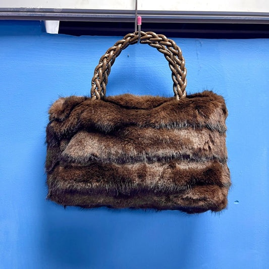 Borsetta Pellicciosa Marrone Con Tracolla Catenina