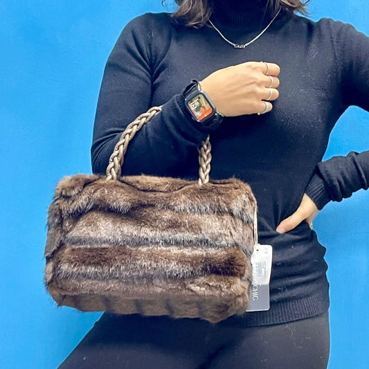 Borsetta Pellicciosa Marrone Con Tracolla Catenina