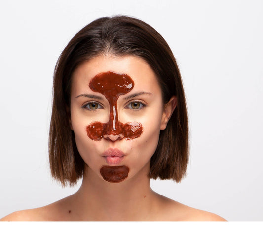 Maschera viso al cioccolato purificante e affinante i pori