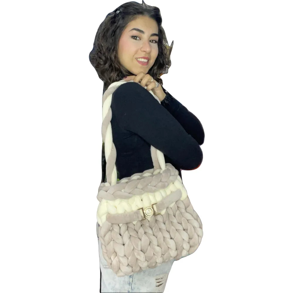 Borsa Marshmallow in Velluto Bianca e Beije - Realizzata a Mano